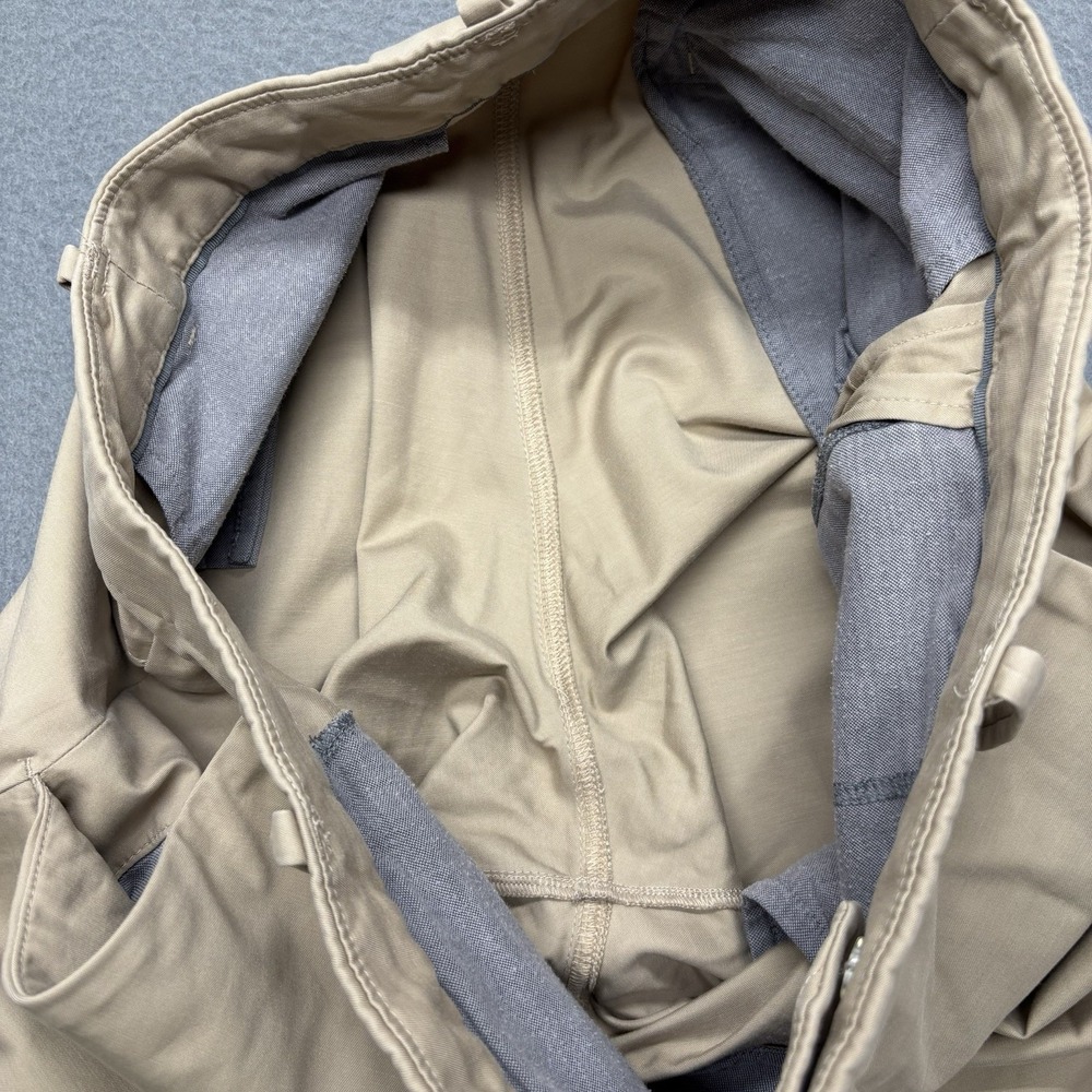 Lululemon Mens 36x33 Beige Commission Pants‎ Chino Warpstreme Performance Golf - Picture 15 of 15
